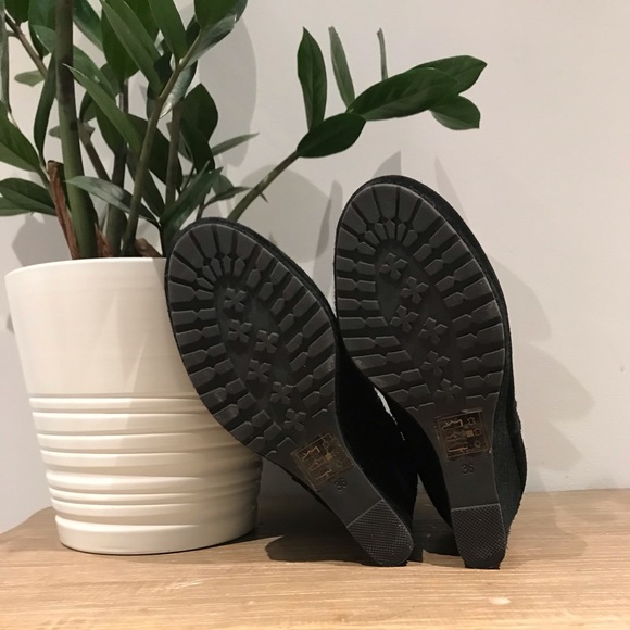 πΈ Suede Wedge Ankle Boots - Picture 5 of 6